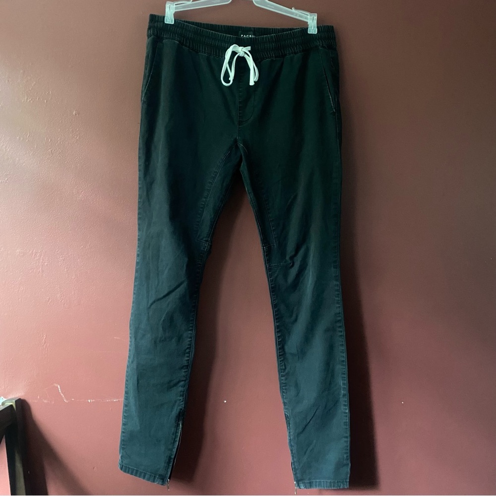 Pacsun Men’s Black Stretchy Denim Style Joggers Size L